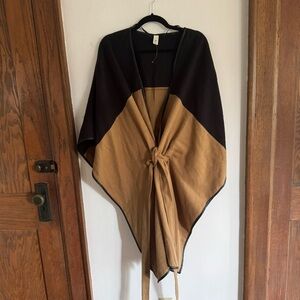 Black and Tan Blocked Cape with Tie